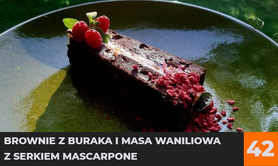 Brownie z buraka i masa waniliowa z serkiem mascarpone