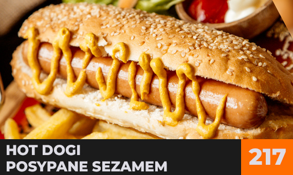 Hot dogi posypane sezamem