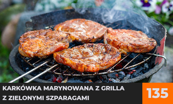 Karkówka marynowana z grilla z zielonymi szparagami